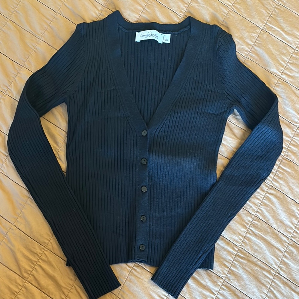 Boutique Sweater 🖤 NWOT